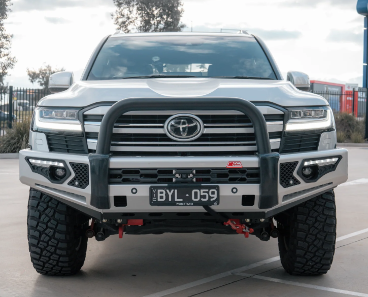 Land Cruiser 300 Series 2022 On 808 01 Phoenix Bull Bar Single Black Loop Package